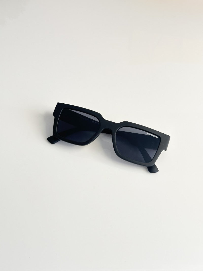 Louis Vuitton 88082 Black