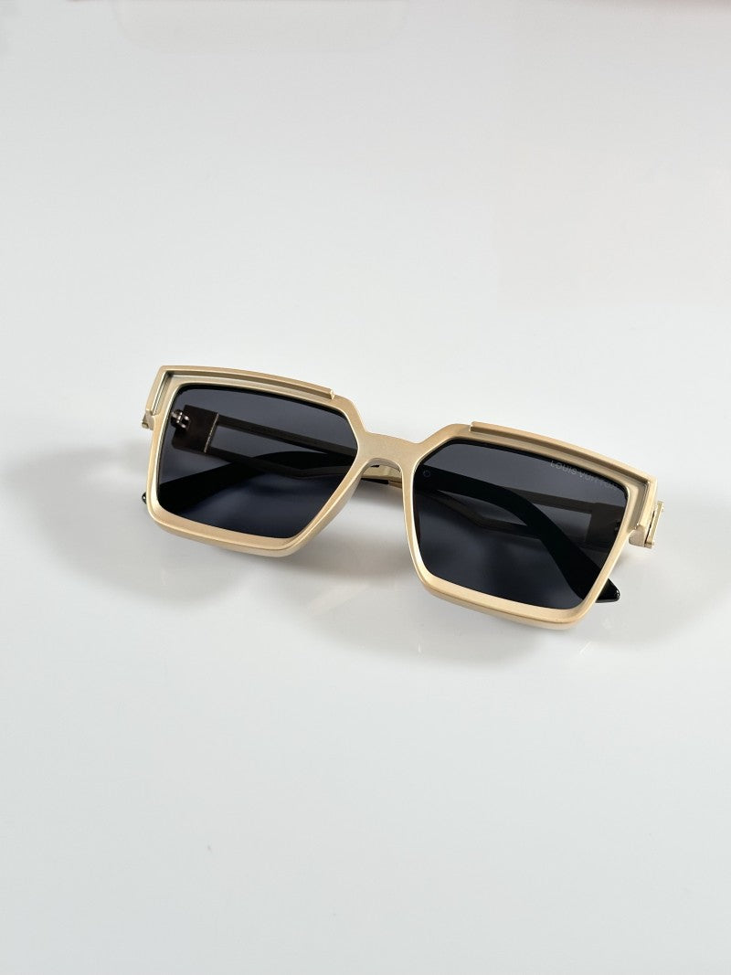 Louis Vuitton 139 Gold Black