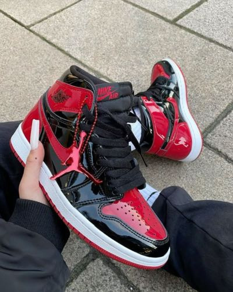 NIKE Air jordan 1 bred patent semi